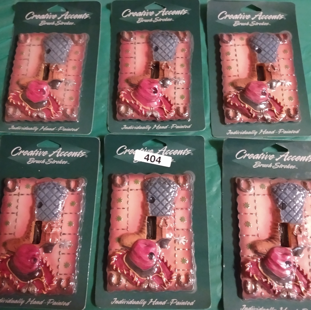 6 BRAND NEW WALL PLATES